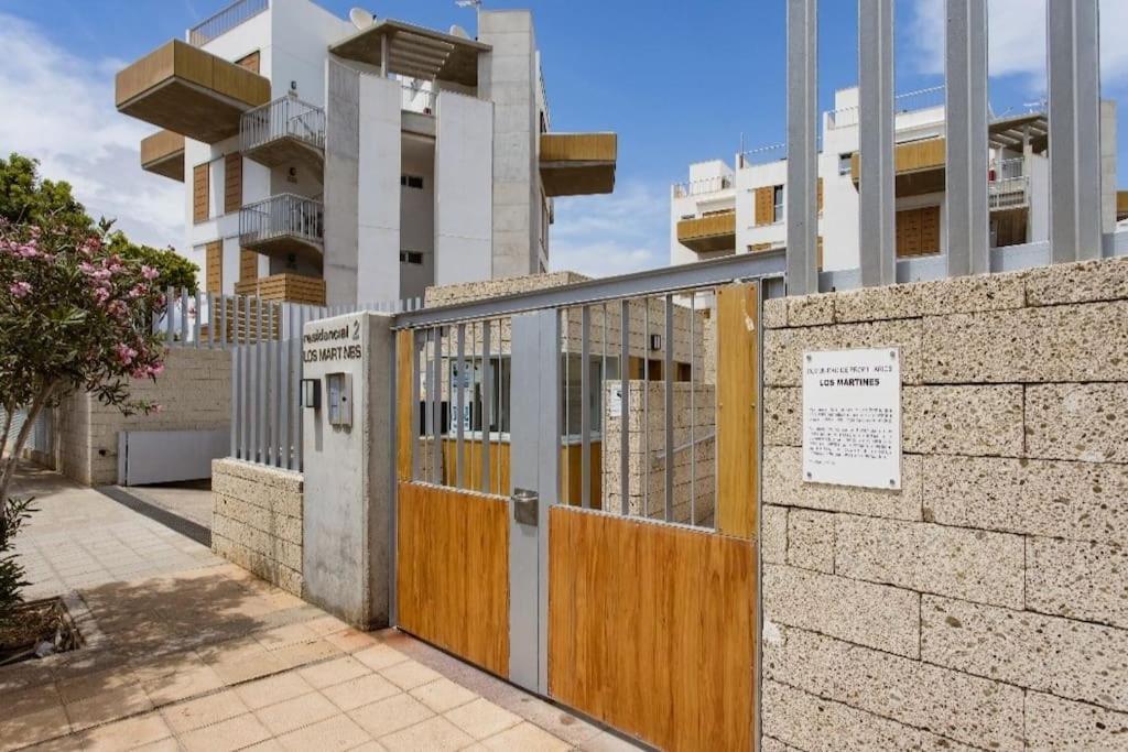 El Medano Beachfront Triplex Penthouse With Pool, Rooftop, Sea View Exterior foto