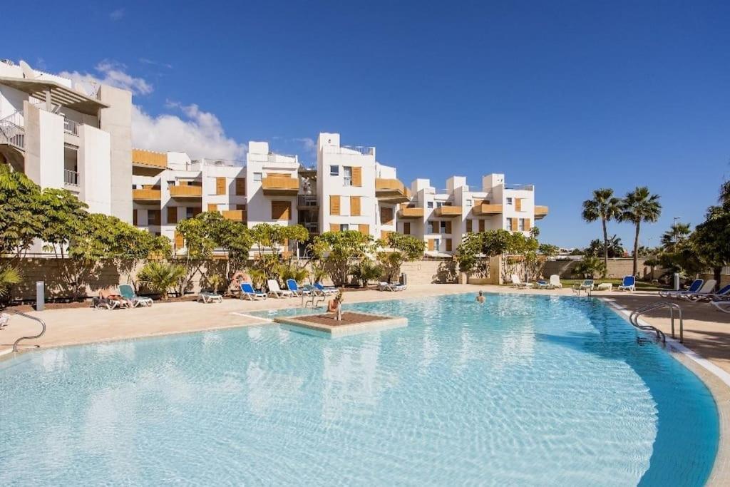 El Medano Beachfront Triplex Penthouse With Pool, Rooftop, Sea View Exterior foto
