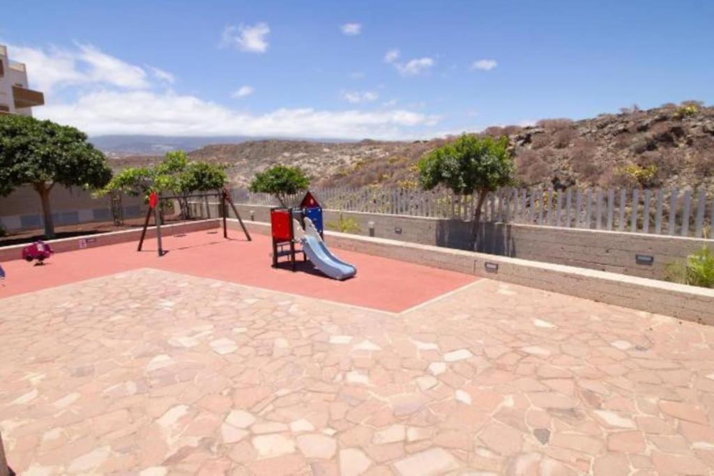 El Medano Beachfront Triplex Penthouse With Pool, Rooftop, Sea View Exterior foto