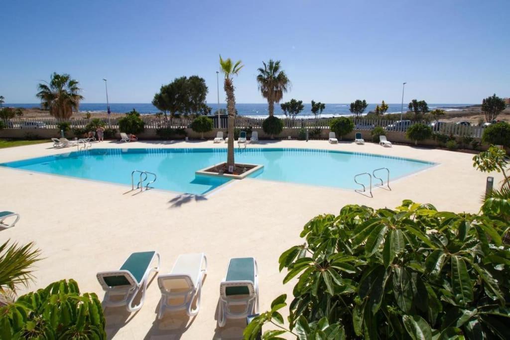 El Medano Beachfront Triplex Penthouse With Pool, Rooftop, Sea View Exterior foto
